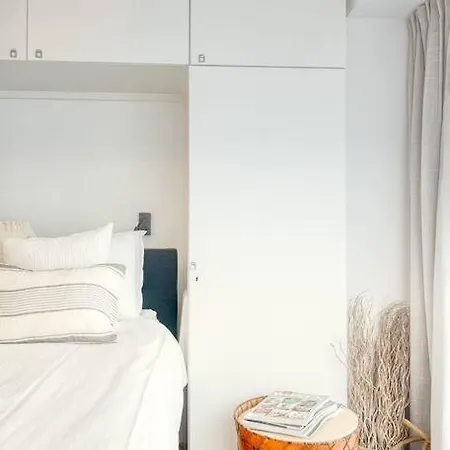 Spacious And Cosy 2-bedroom Seaside In K 아파트 크노케-하이스트